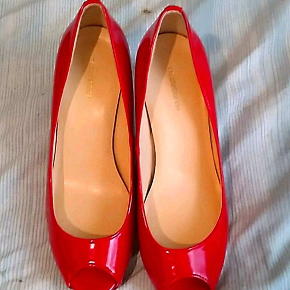 Liz Claiborne peep toe heels